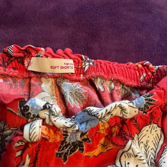 Floral Soft Shorts - Picture 2 of 2